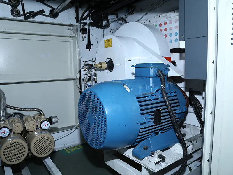 Motor