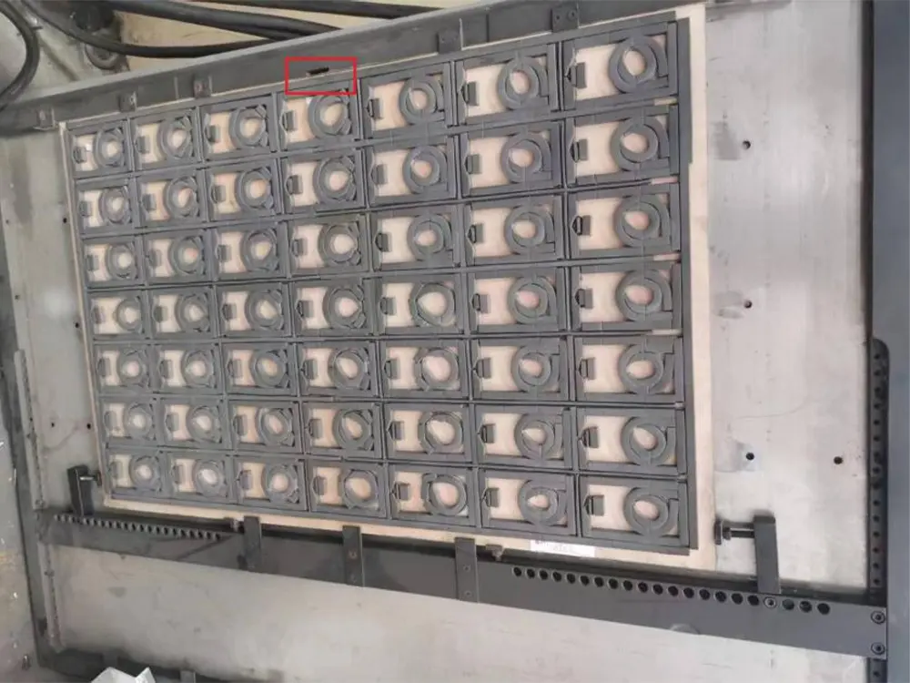 1060 Automatic Three Longitudinal And Two Lateral Foil Stamping Machine (32)