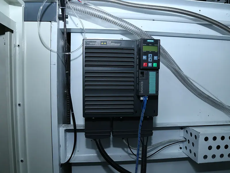Main motor frequency converter